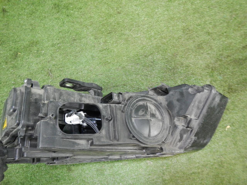 Фара левая Audi Q3 (2014-2018) ксенон