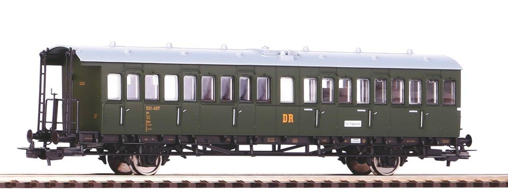Пассажирский вагон BiSa13 DR III