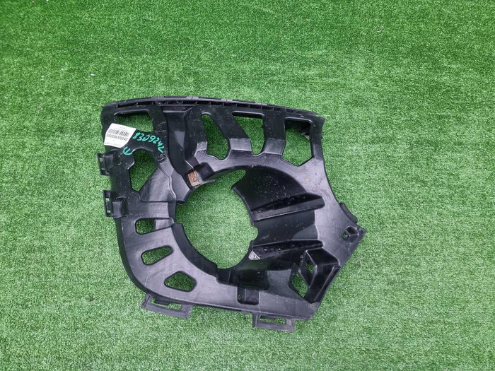 Кронштейн ПТФ правый Mini Hatch F56 (2013-2018)