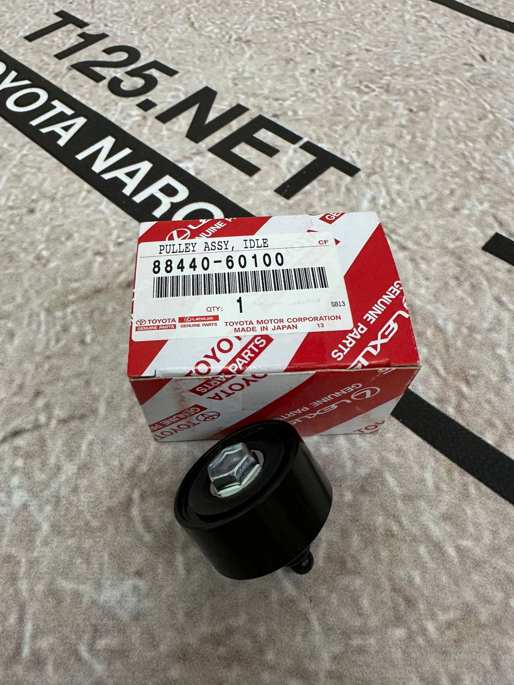 Ролик TOYOTA 8844060100