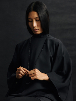 Длинные бусы Alethea из черного агата Loginova x QUARZ