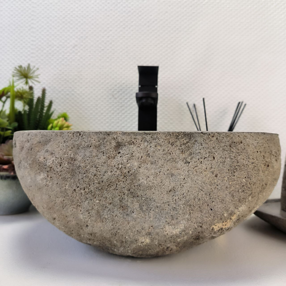 Раковина из речного камня RS64101 (40*32*15) 0122