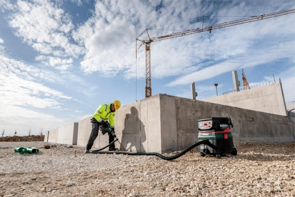 Перфоратор аккумуляторный METABO KHA 18 LTX BL 40 бесщеточный без АКБ и ЗУ 600752840