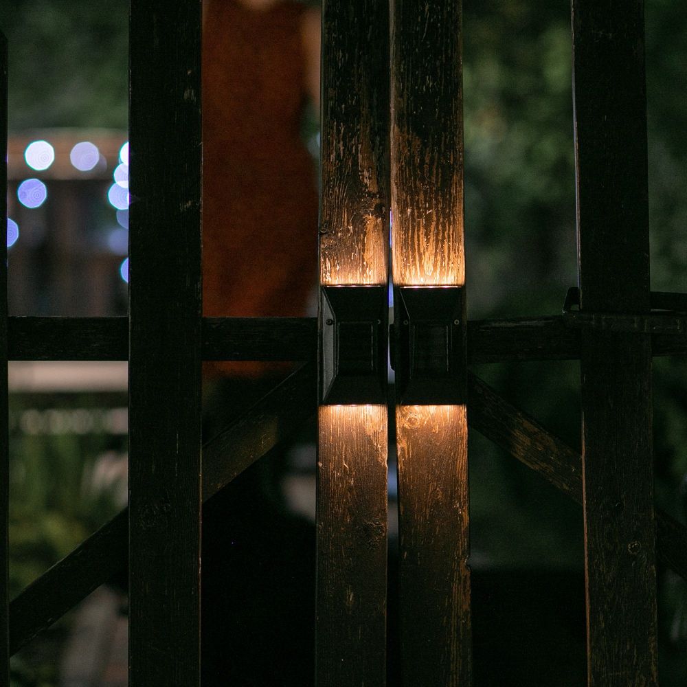 USL-F-154-PT120 NEWYORK Cветильник настенный на солнечной батарее. 6 светодиодов. Белый свет. 1xАА Ni-Mh аккумулятор в-к. IP44. TM Uniel