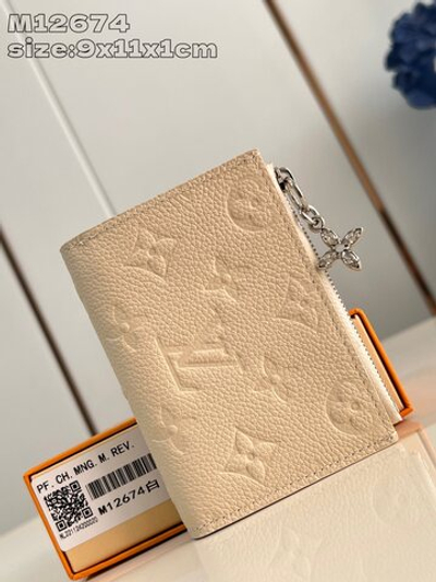 Louis Vuitton Lisa Wallet