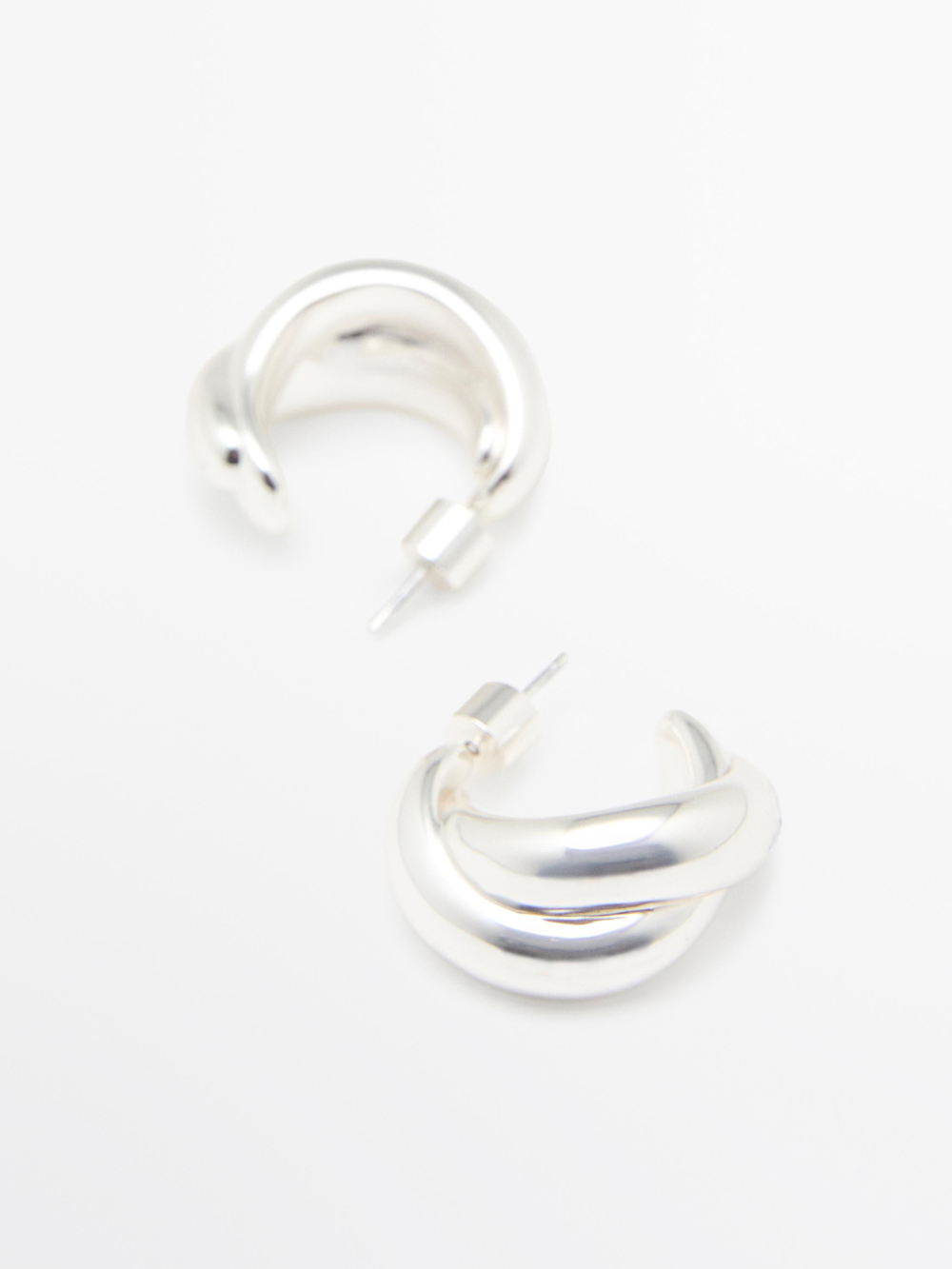 Massimo Dutti Незамкнутые серьги-кольца, серебряный