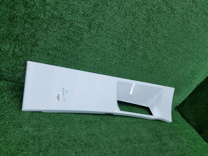 Спойлер кабины правый Ford Cargo (2011-н.в.)