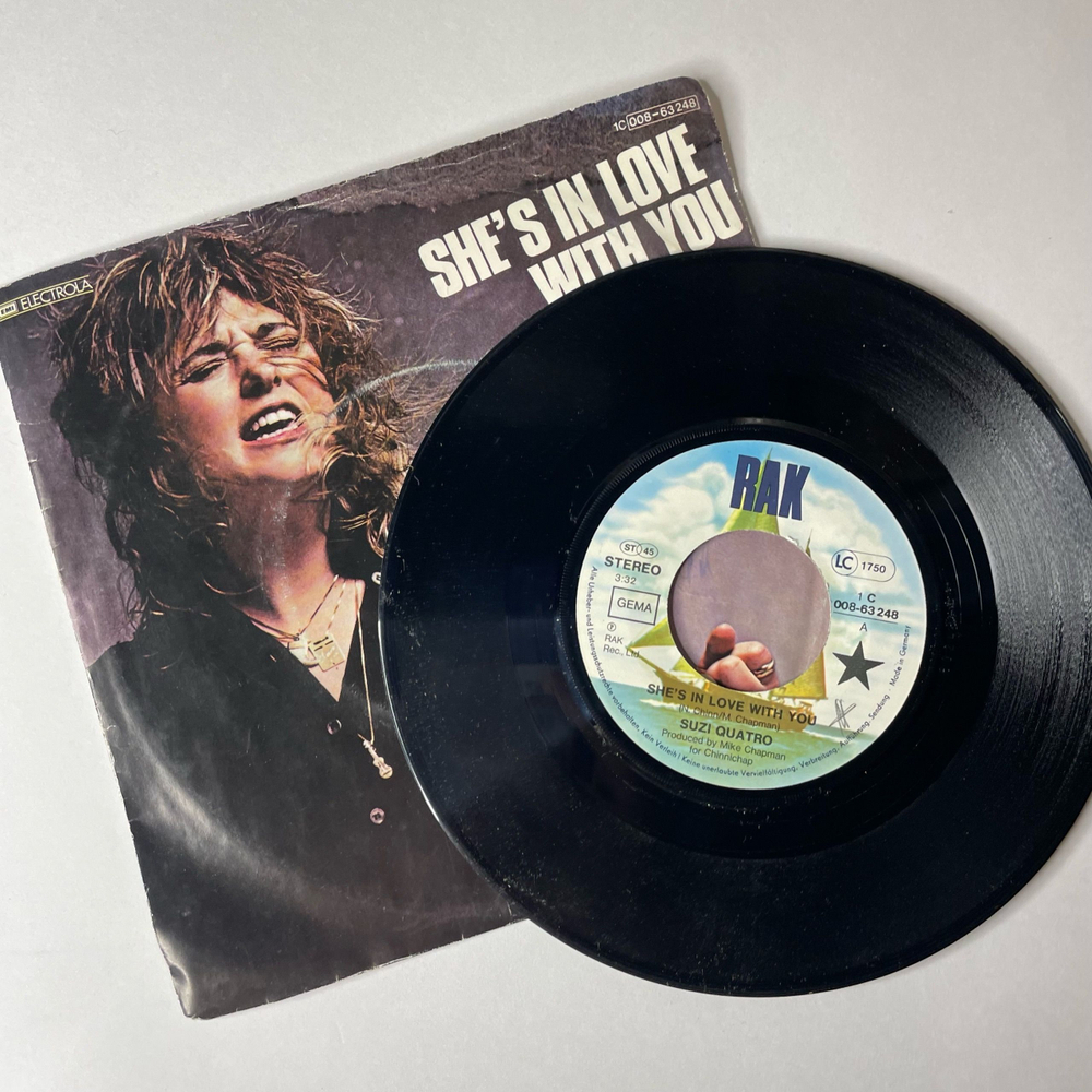 Винтажная виниловая пластинка 7 дюймов (маленькая пластинка) Suzi Quatro She's In Love With You (Германия 1979) Space Cadets