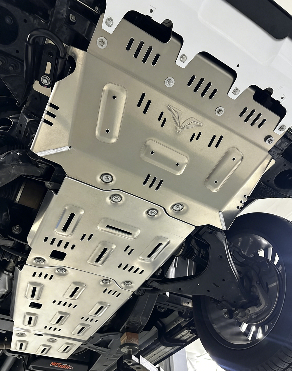 Защита днища для Nissan Patrol Y63 2024+ Ниссан