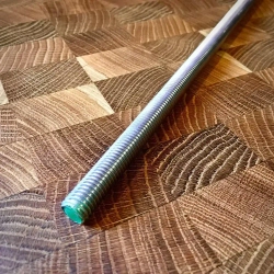 Шпилька крепежная 10 x 1000 мм x M10