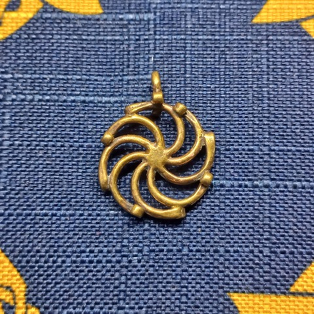 Подвеска. Солярный символ