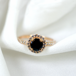 Кольцо с черным фианитом