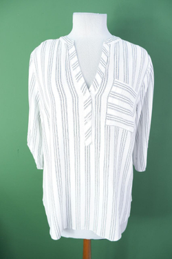 Блузка PAPAYA  из вискозы в стильную полоску 46 размер