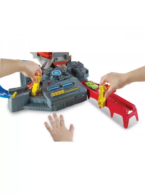 Автотрек Хот Вилс трек трасса Мощный Вихрь CDL45 с машинкой