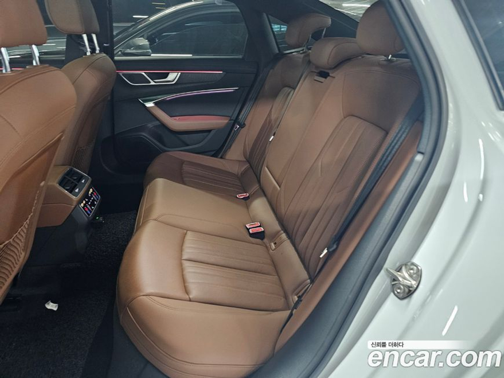 Audi A6 (C8) 45 TFSI Premium (01.2021)