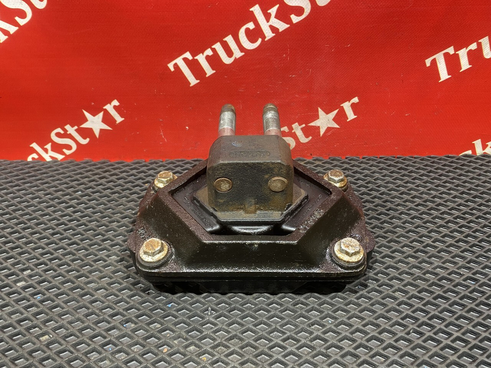 Подушка двигателя 2020г