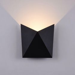 Накладной светильник Maytoni Beekman O802WL-L7B