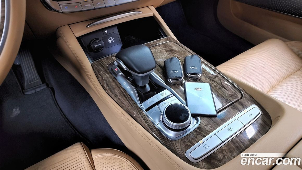 Kia The K9 (Quoris/K900) 3.8 GDI AWD (10.2020)