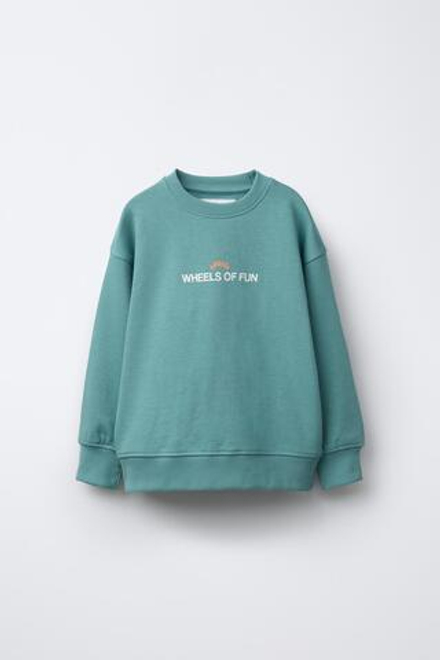 ZARA ТОЛСТОВКА С ПРИНТОМ "ГРАФФИТИ", ВЫЦВЕТШИЙ СИНИЙ