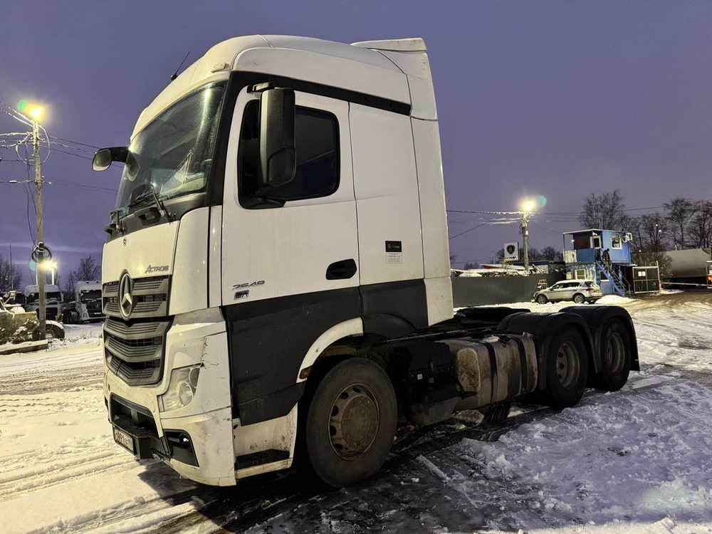 Mercedes-Benz Actros 6x4 Седельный тягач 2648 LS (Дизельный, 12,8 л, 476 л.с., АТ)