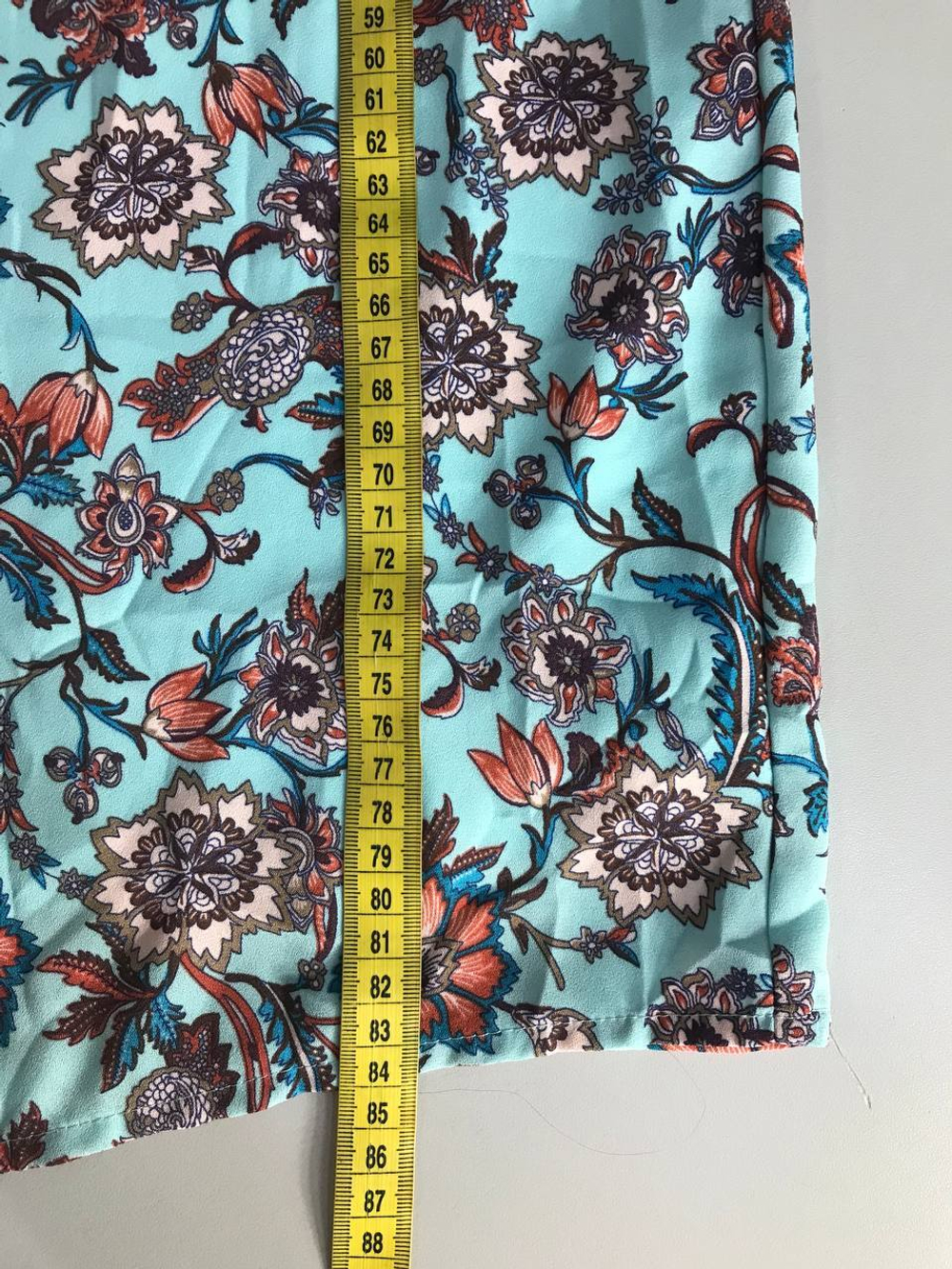 Платье Oodji с красивым принтом, маркировка 34, визуально на 40 размер