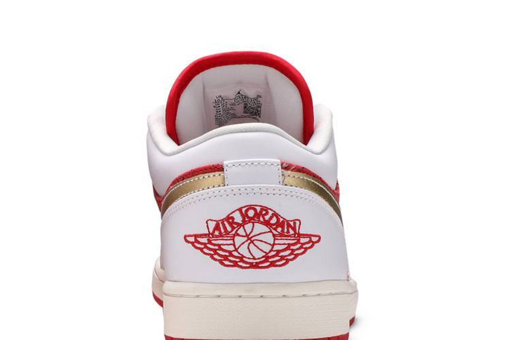 Кроссовки Jordan Air Jordan 1 Low Se "Spades" Black Jack