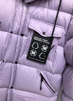 Пуховик Moncler