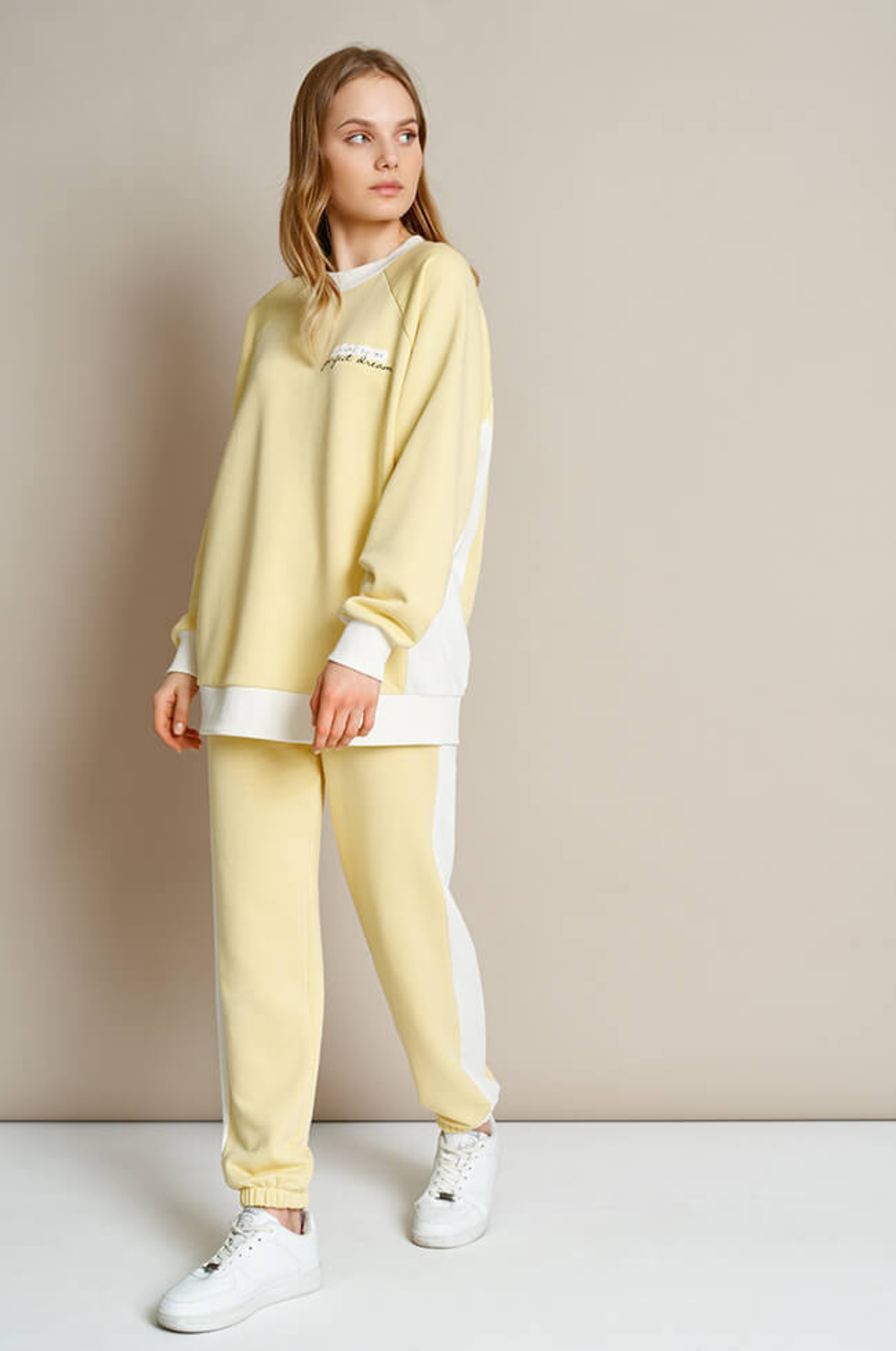 3879 Брюки женские (пастельно-желтый)