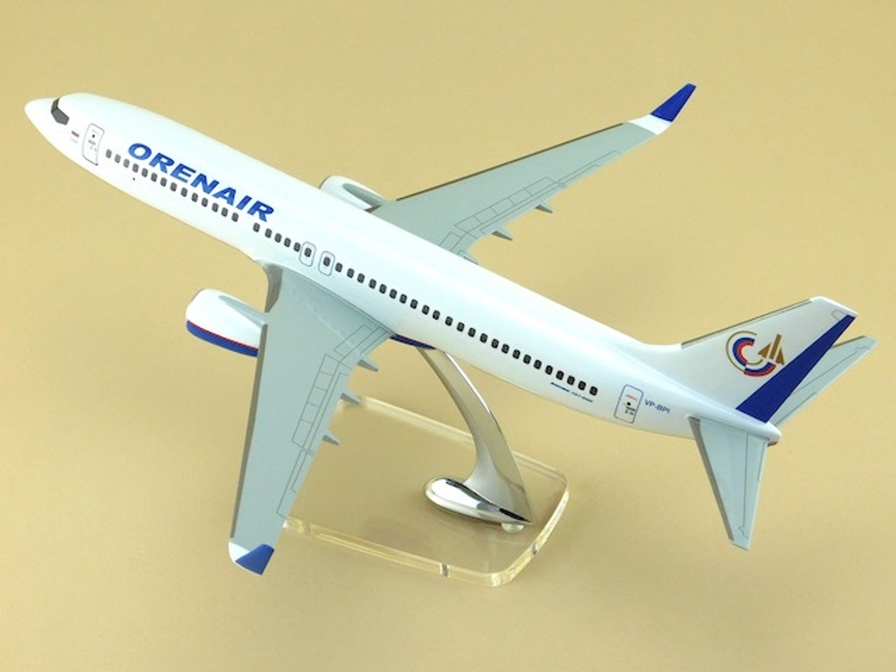 Модель самолета Boeing 737-800 (М1:100, Orenair)