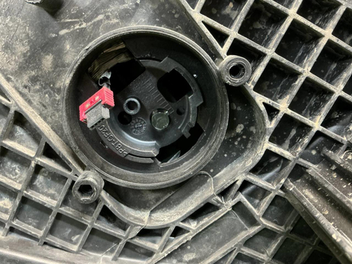 Фара правая BMW X5 F15 X6 F16 (13-18) ксенон