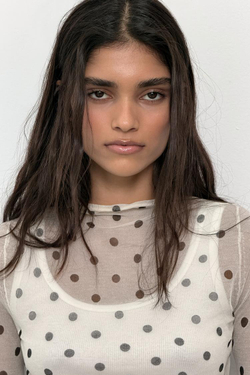 ZARA ПОЛУПРОЗРАЧНЫЙ ТРИКОТАЖНЫЙ ТОП В ГОРОШЕК, БЕЛЫЙ/ЧЕРНЫЙ