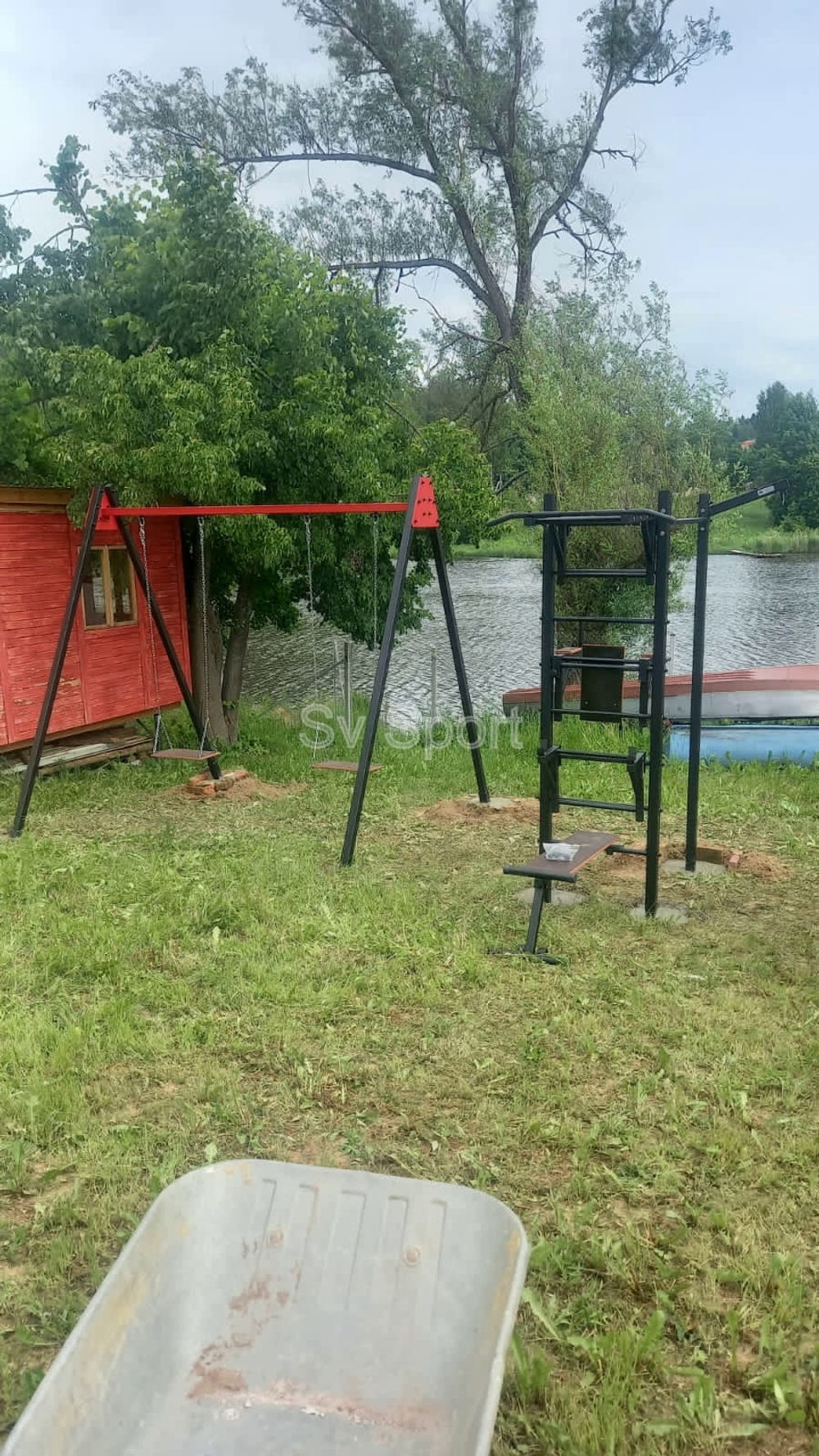 Монтаж уличных качелей Sv Sport