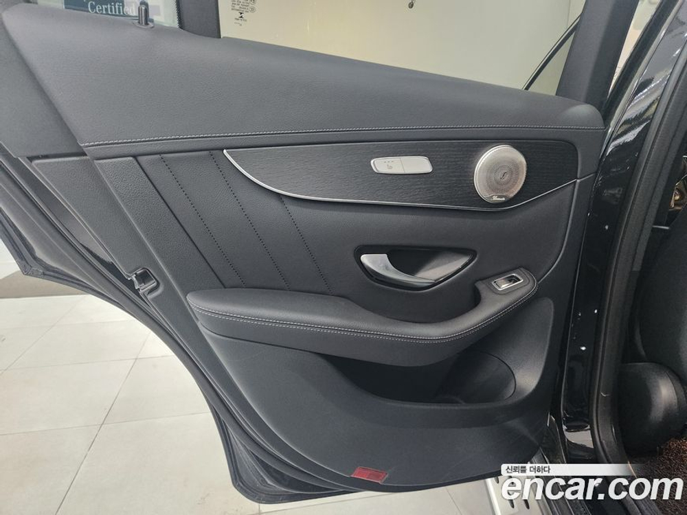 Mercedes-Benz GLC-Class X253 GLC300 4MATIC Coupe (03.2023)