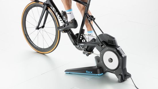 Велостанок Tacx Flux 2 Smart T2980, прямой привод
