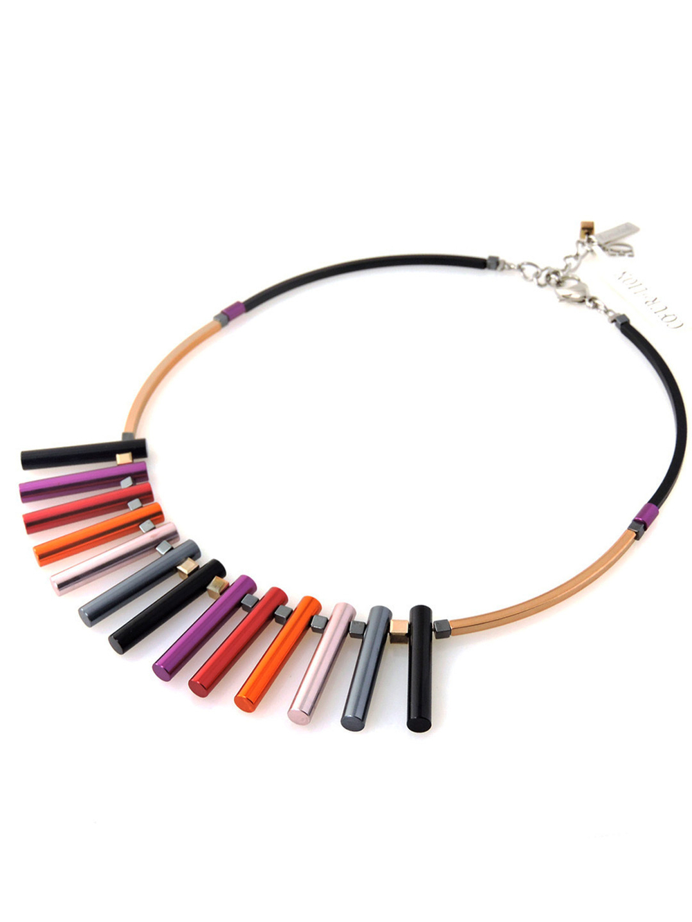 4700 Coeur de Lion стильное колье из разноцветных металлических цилиндров.