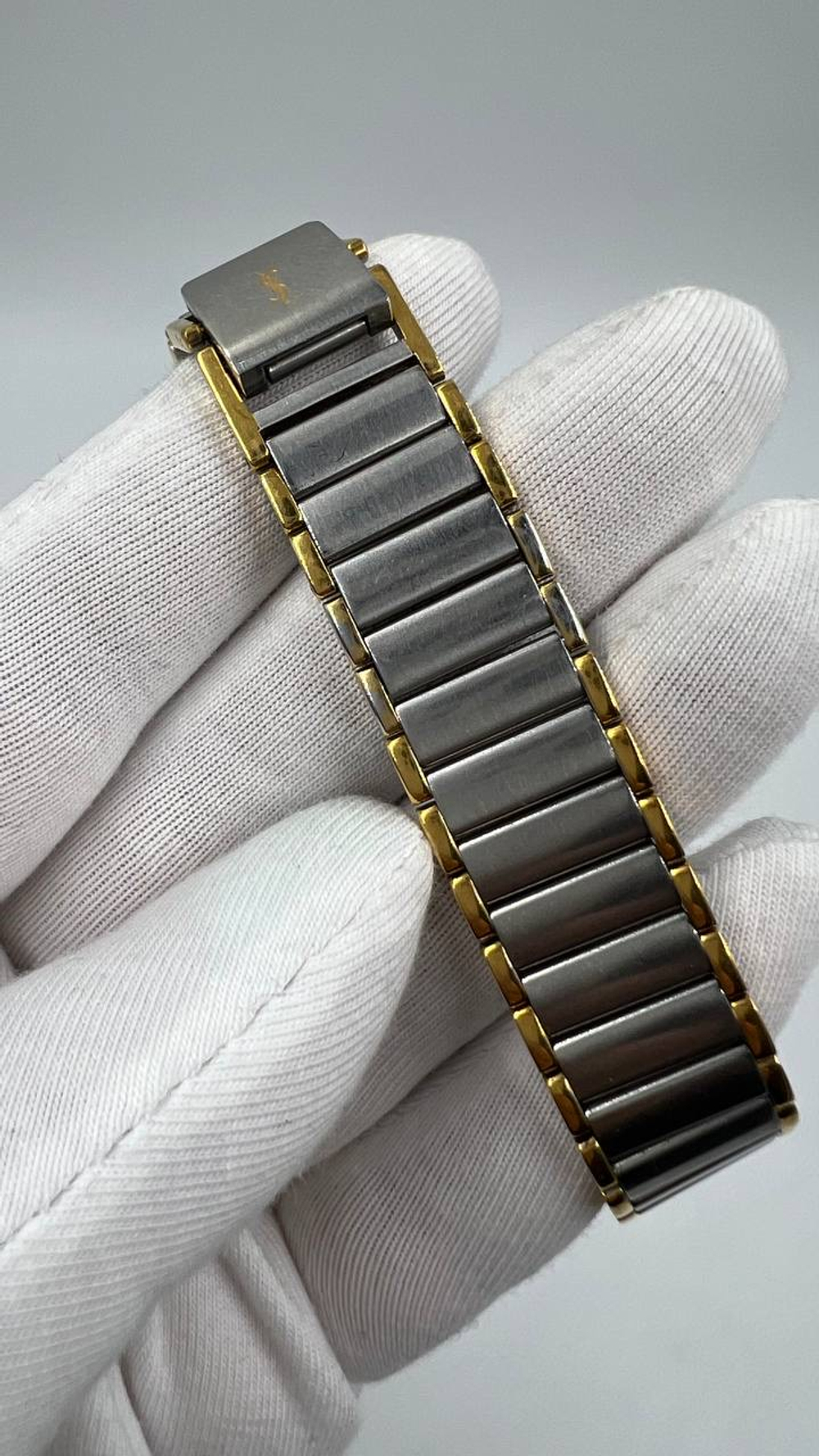 Часы Yves Saint Laurent