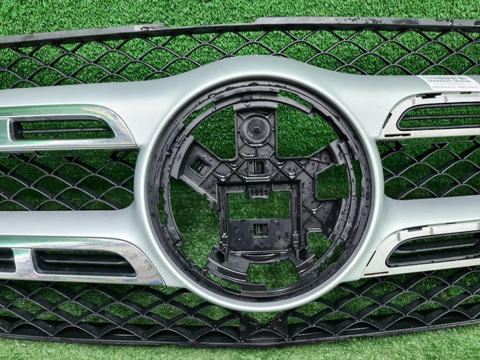 Решетка радиатора Mercedes GLS x167 (2019-2023)