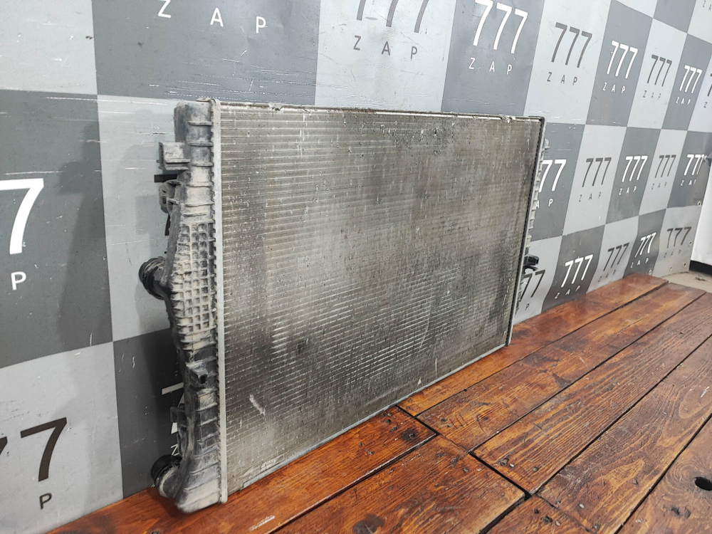 Радиатор двигателя Skoda Karoq 17-нв Б/У Оригинал 5Q0121251GR