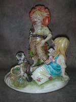 Статуэтка. Фарфор. Вот такая любовь. Capodimonte. Италия