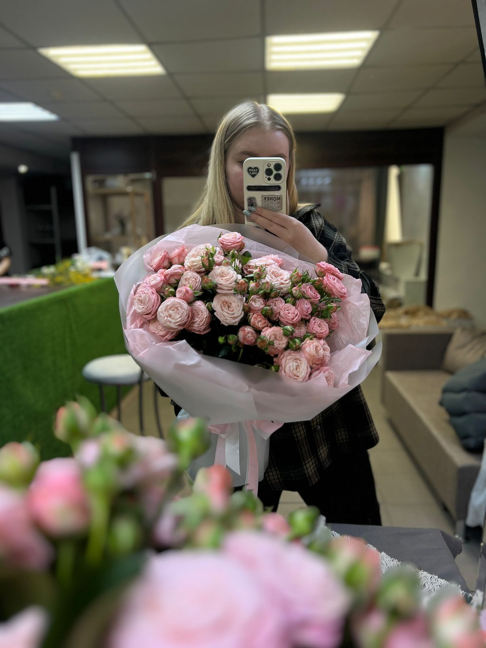 Букет из кустовых роз