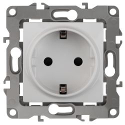 Розетка ЭРА Серия 12 12-2102-01 с заземлением 2P+E Schuko со шторками 16A-250В IP20 белый