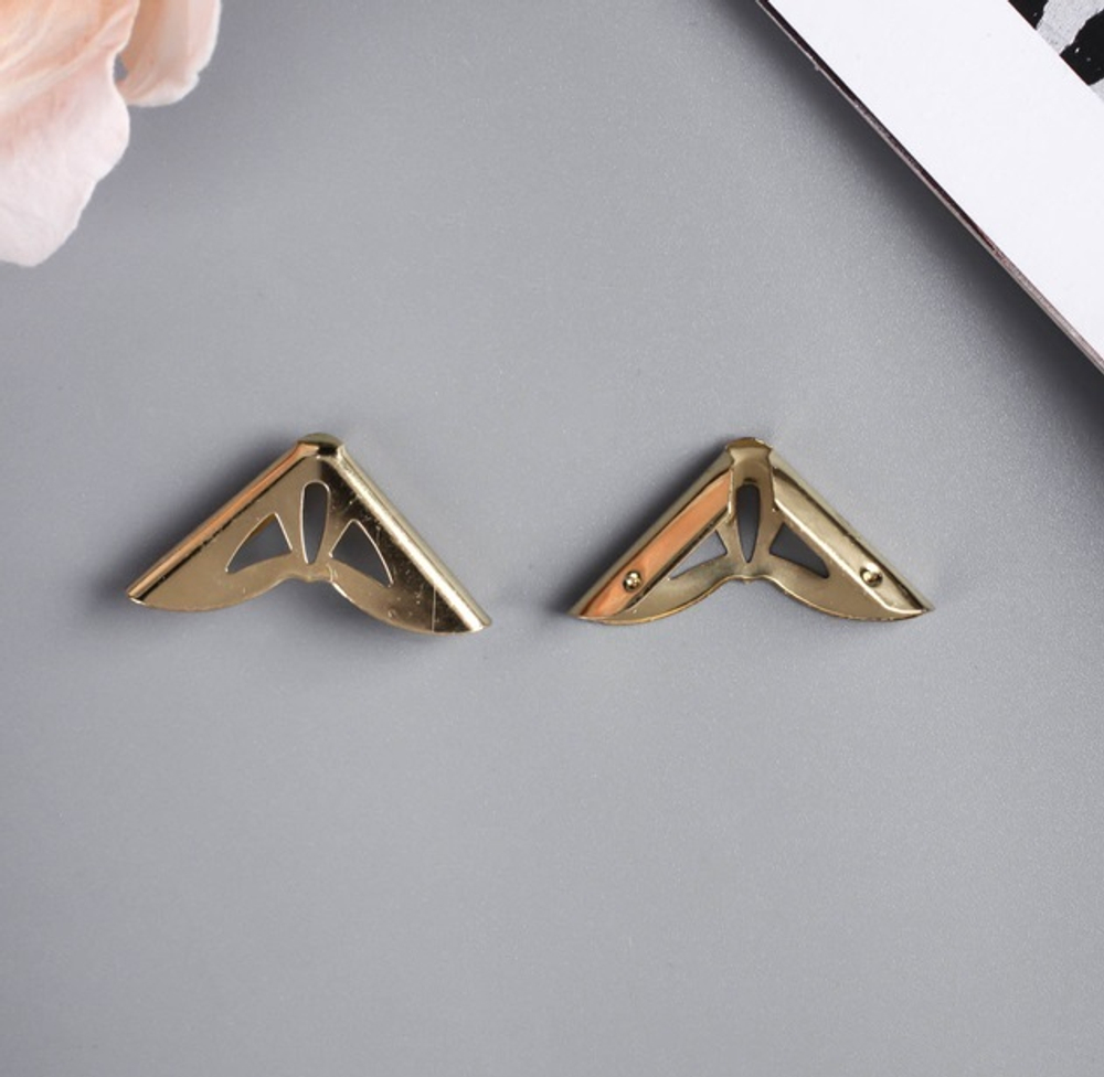 Уголок для альбома металл золото резной 2,1х2,8х0,5 см