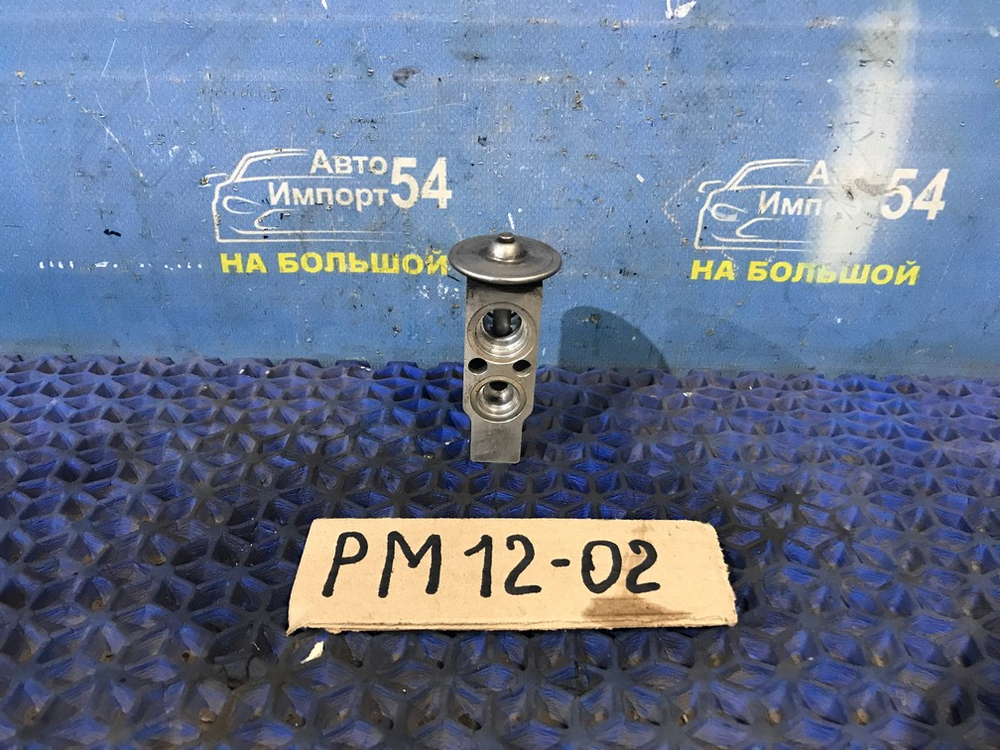 Клапан кондиционера NISSAN LIBERTY 1999