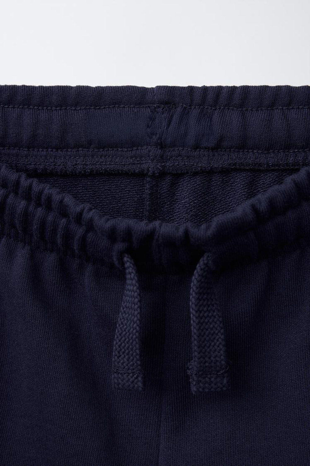 ZARA ШОРТЫ-БЕРМУДЫ С КОНТРАСТНОЙ ОТДЕЛКОЙ, МОРСКОЙ СИНИЙ