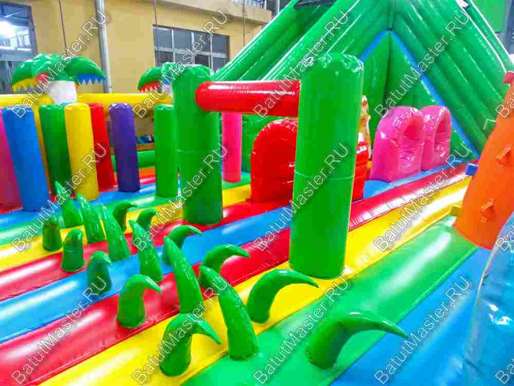Надувной батут "Джунгли малый" борта с сеткой, размер 10*7*5 м