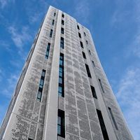 Вентилируемые фасады высотных зданий
