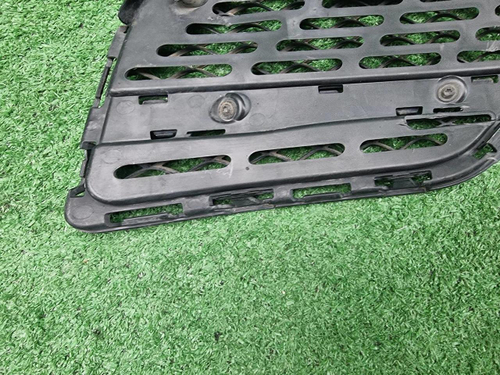 Решетка перед. бампера Mercedes S W222 (13-17) AMG