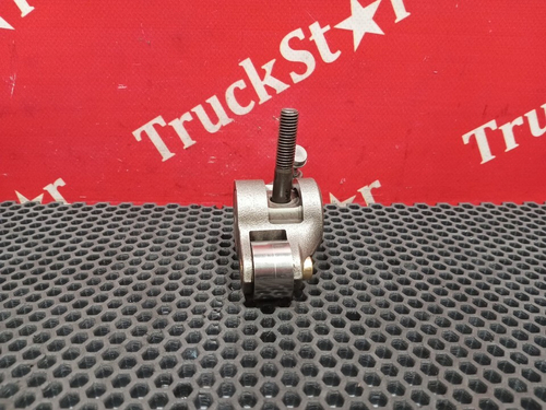 Коромысло впускного клапана 2023г.