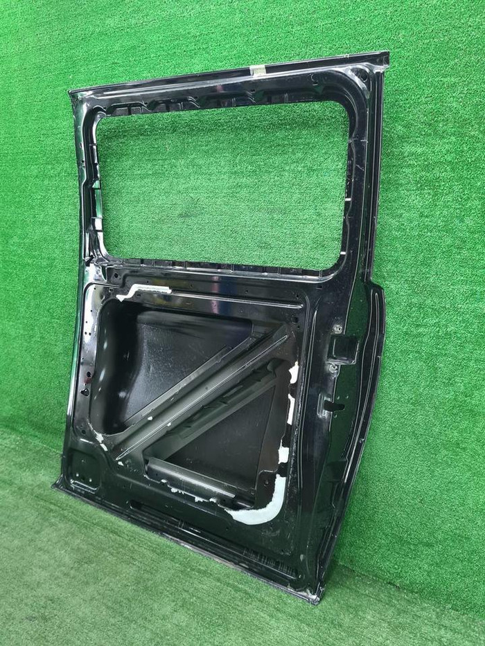 Дверь сдвижная правая Mercedes V w447 (2014-н.в.)