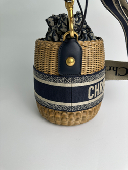 Сумка Christian Dior Brown Oblique Wicker Bucket